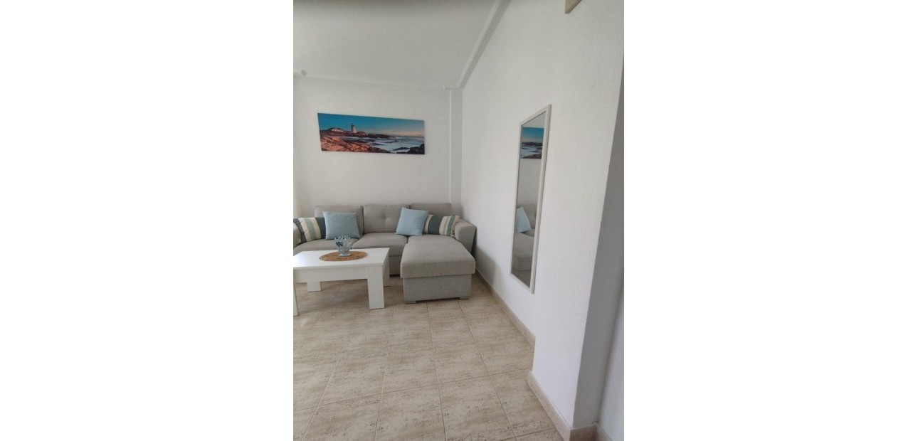 Herverkoop - Bungalow -
Torrevieja - Torreblanca