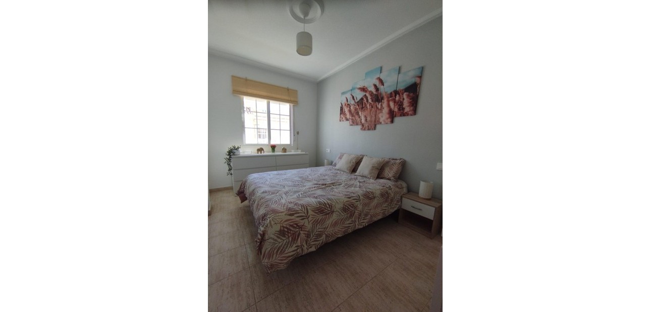 Sale - Bungalow -
Torrevieja - Torreblanca