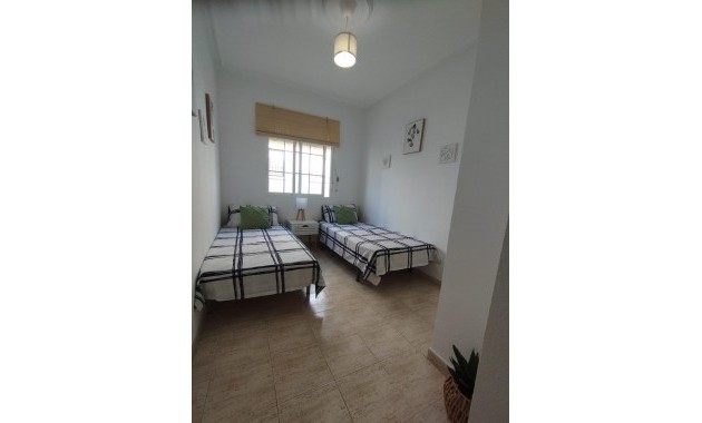 Sale - Bungalow -
Torrevieja - Torreblanca