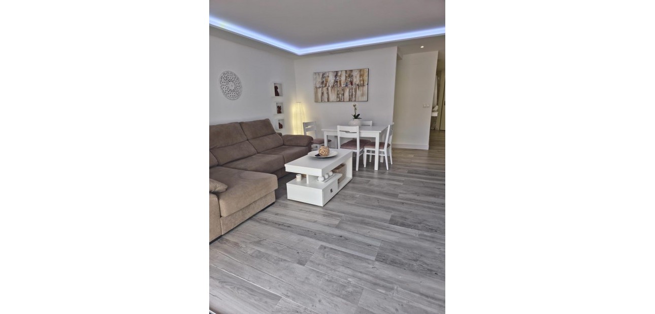 Herverkoop - Appartement / flat -
Torrevieja - Acequion