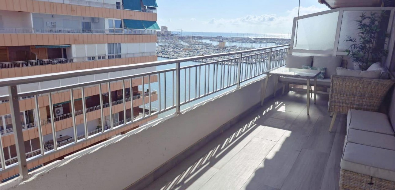 Sale - Apartment / flat -
Torrevieja - Acequion