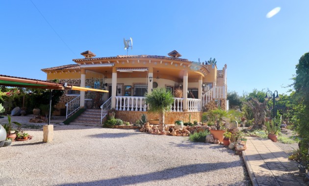 Venta - Country Property -
Catral