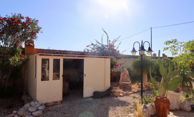 Sale - Country Property -
Catral