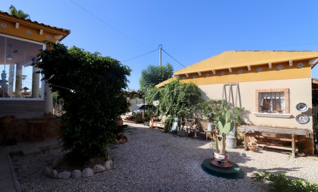 Venta - Country Property -
Catral