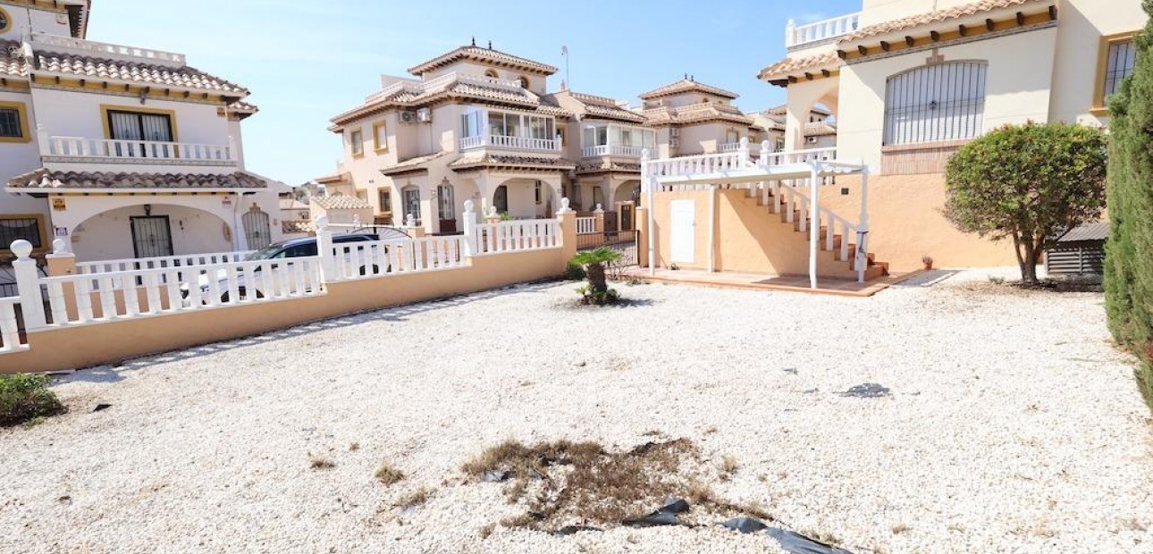 Venta - Terraced house -
Orihuela Costa - Montezenia