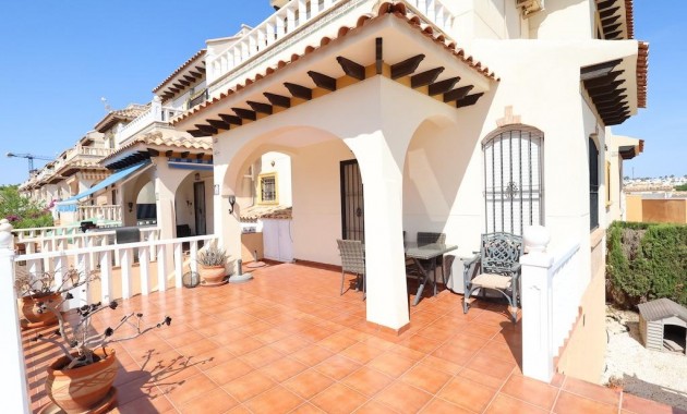 Sale - Terraced house -
Orihuela Costa - Montezenia