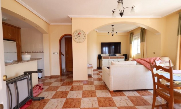 Herverkoop - Terraced house -
Orihuela Costa - Montezenia