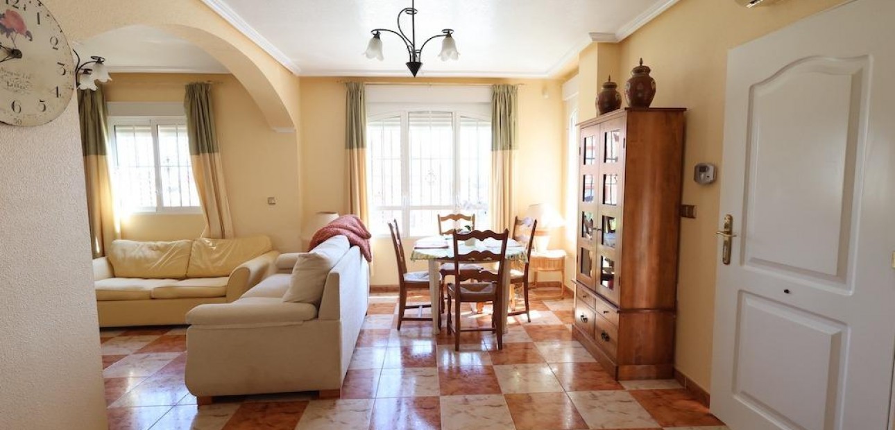 Venta - Terraced house -
Orihuela Costa - Montezenia