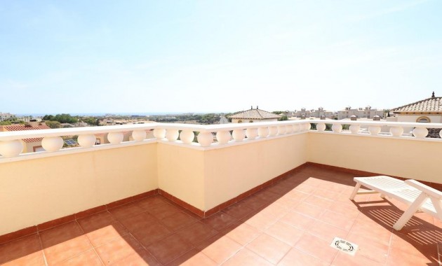 Herverkoop - Terraced house -
Orihuela Costa - Montezenia