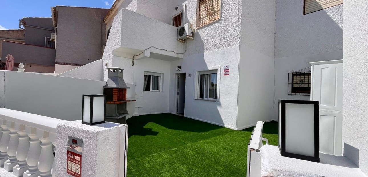 Venta - Bungalow -
Torrevieja - Torretas