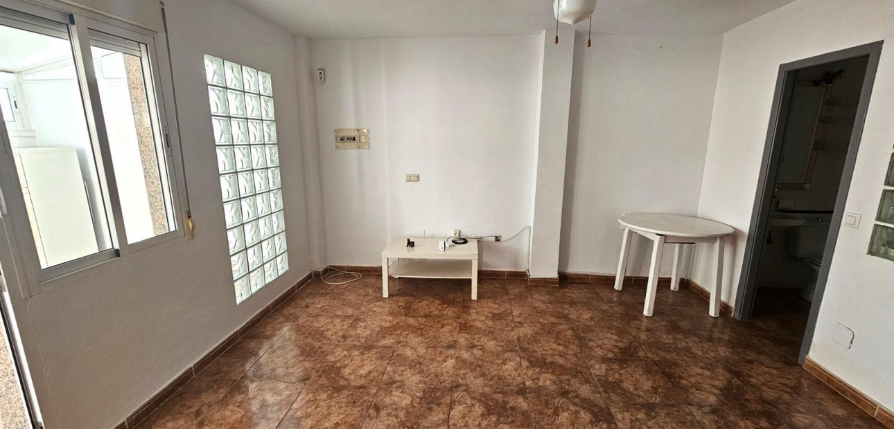 Venta - Bungalow -
Torrevieja - Doña ines