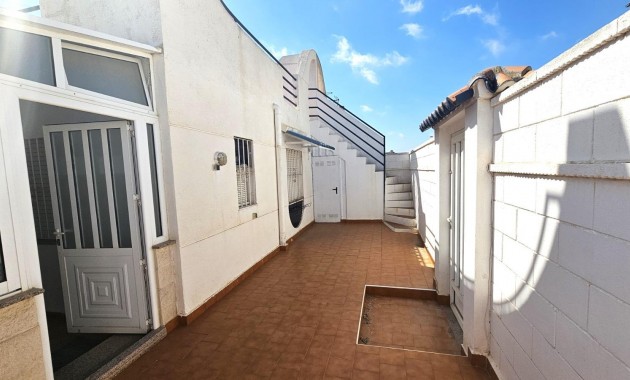 Venta - Bungalow -
Torrevieja - Doña ines