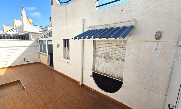 Venta - Bungalow -
Torrevieja - Doña ines