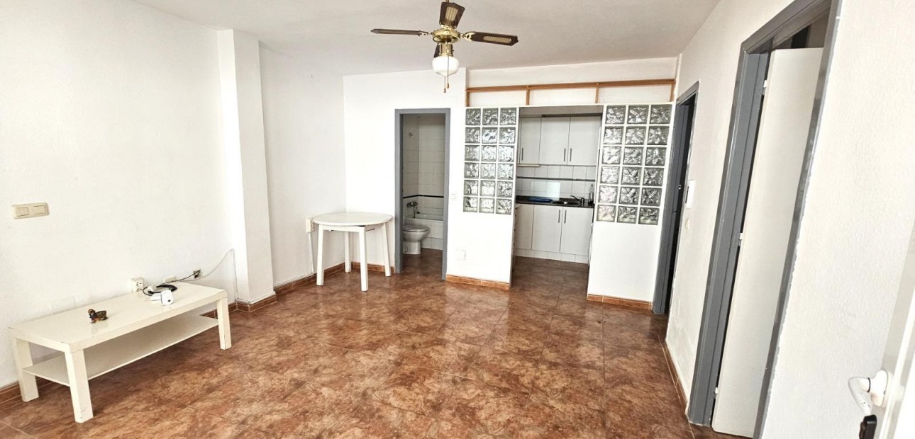 Sale - Bungalow -
Torrevieja - Doña ines