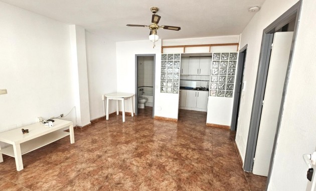 Sale - Bungalow -
Torrevieja - Doña ines