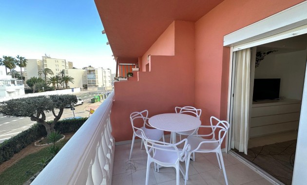 Sale - Apartment / flat -
Denia - Km 4