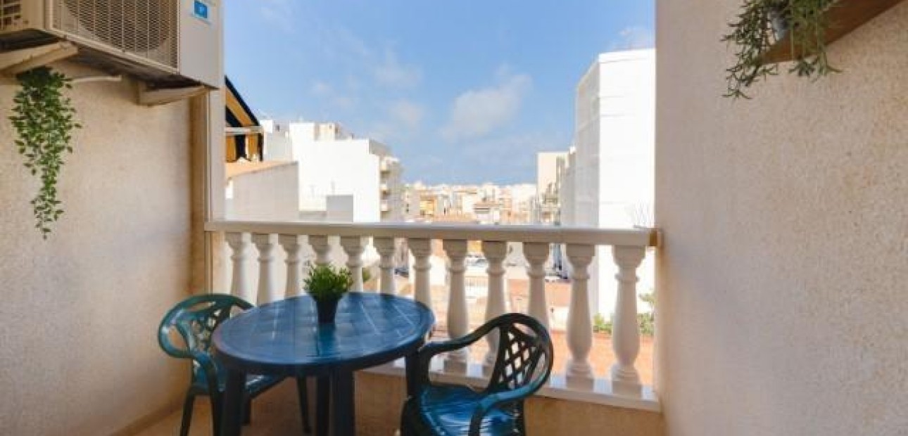 Venta - Apartamento / piso -
Torrevieja - Centro