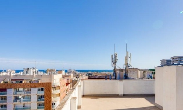 Sale - Apartment / flat -
Torrevieja - Centro