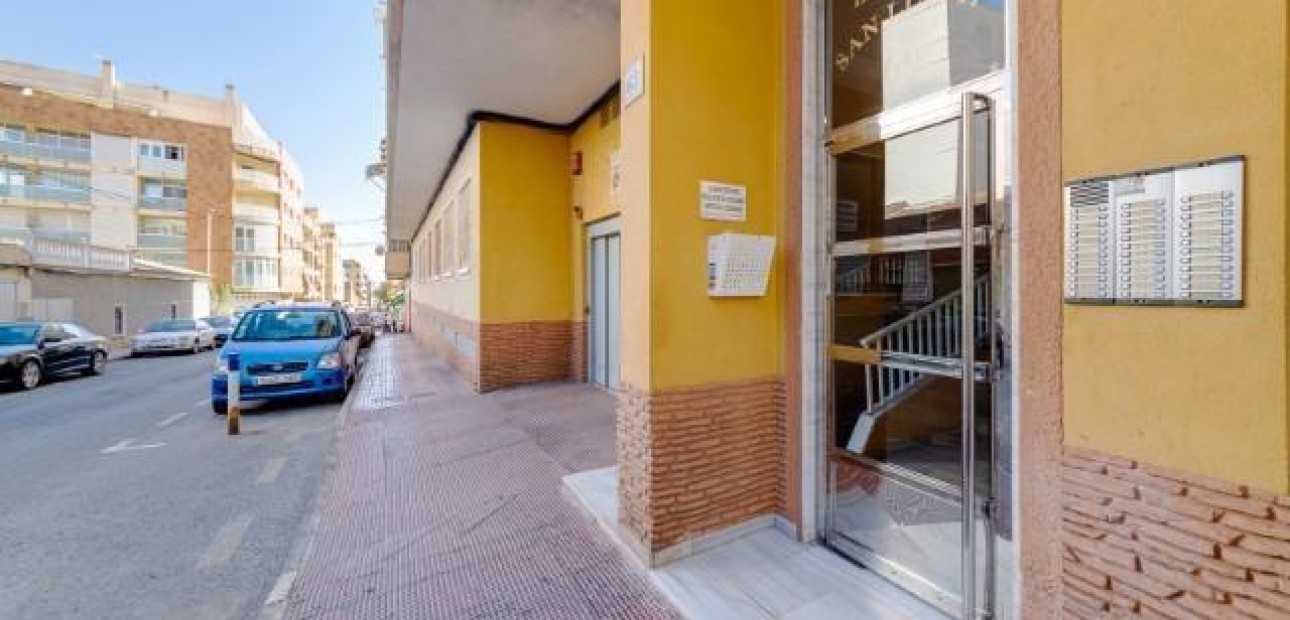 Herverkoop - Appartement / flat -
Torrevieja - Centro