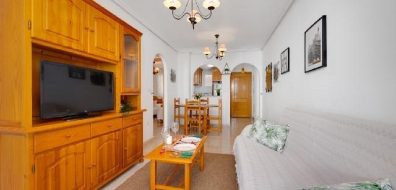 Sale - Apartment / flat -
Torrevieja - Centro