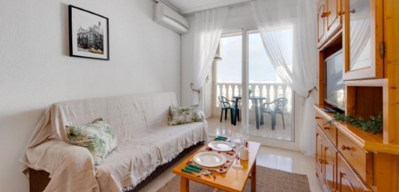 Herverkoop - Appartement / flat -
Torrevieja - Centro