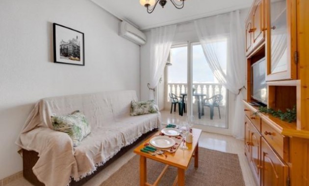 Sale - Apartment / flat -
Torrevieja - Centro