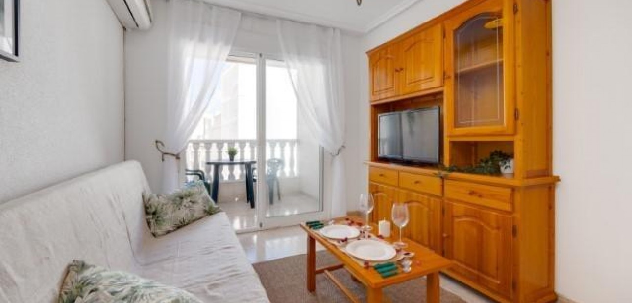 Herverkoop - Appartement / flat -
Torrevieja - Centro