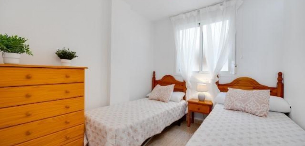 Venta - Apartamento / piso -
Torrevieja - Centro