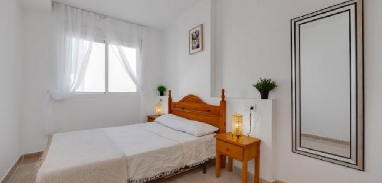 Sale - Apartment / flat -
Torrevieja - Centro