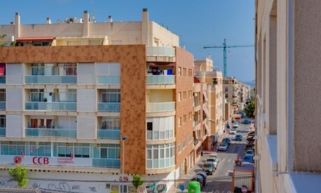 Herverkoop - Appartement / flat -
Torrevieja - Centro