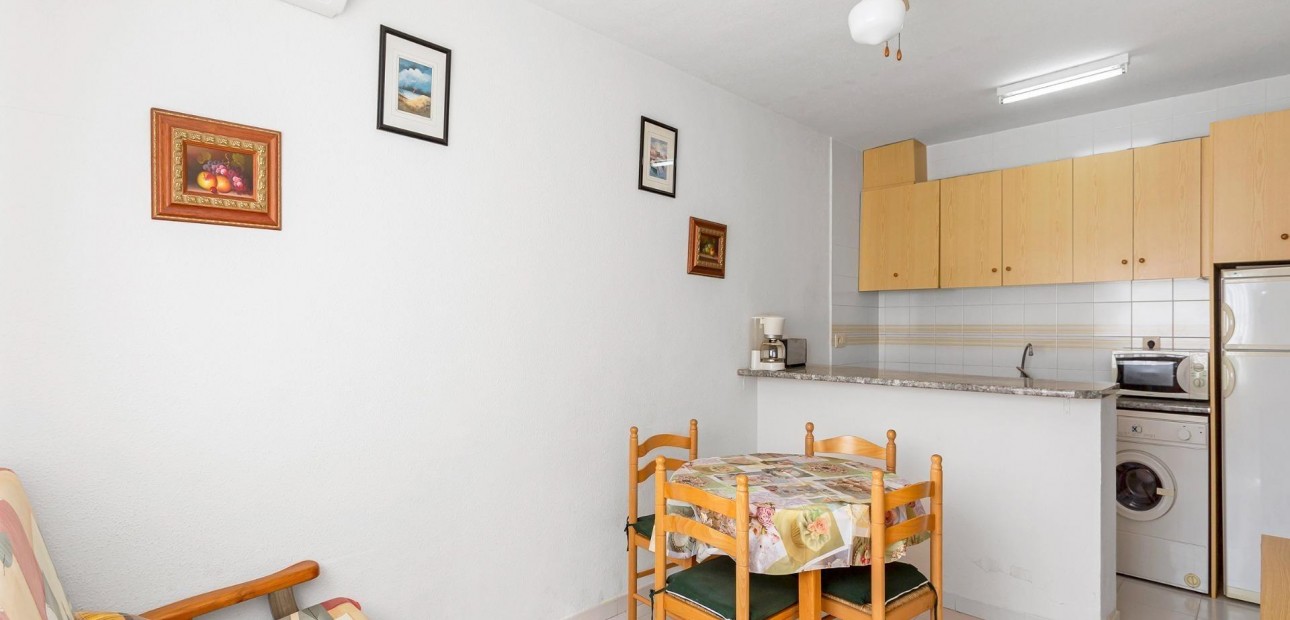 Sale - Apartment / flat -
Torrevieja - Los balcones