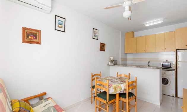 Sale - Apartment / flat -
Torrevieja - Los balcones