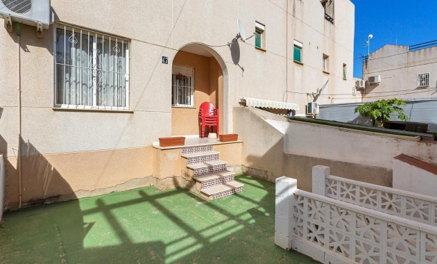 Sale - Apartment / flat -
Torrevieja - Los balcones