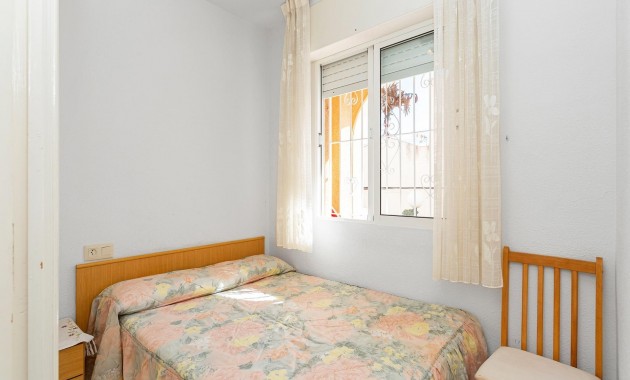 Herverkoop - Appartement / flat -
Torrevieja - Los balcones