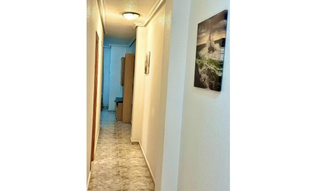 Sale - Apartment / flat -
Torrevieja - Centro