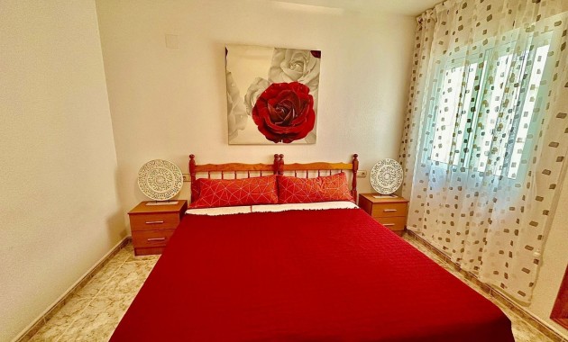 Venta - Apartamento / piso -
Torrevieja - Centro