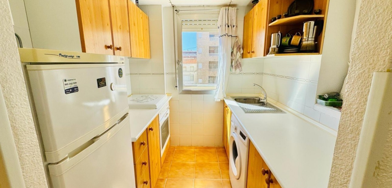 Sale - Apartment / flat -
Torrevieja - La Mata