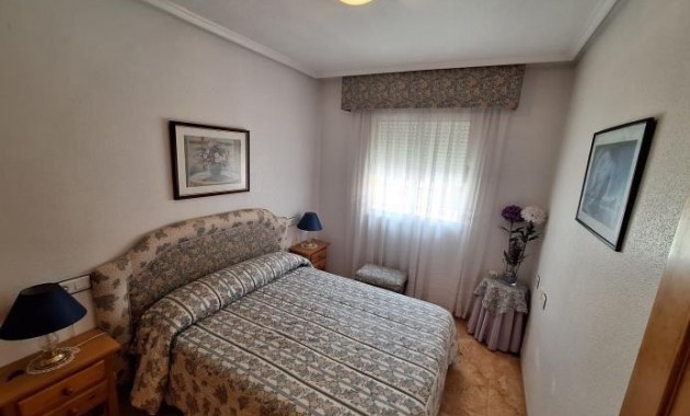 Sale - Bungalow -
Torrevieja - Torretas