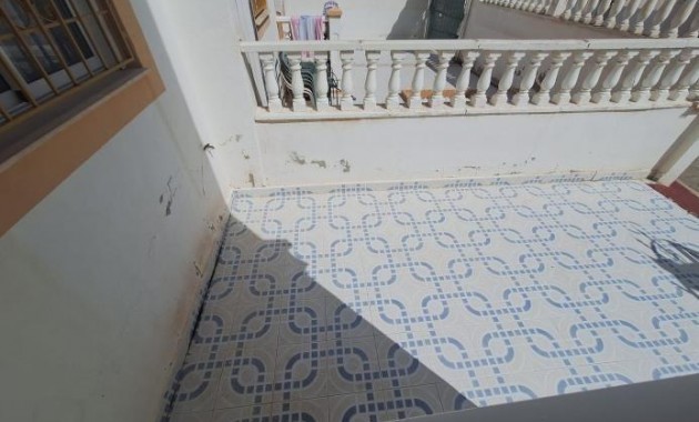 Sale - Bungalow -
Torrevieja - Torretas