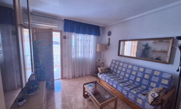 Sale - Bungalow -
Torrevieja - Torretas