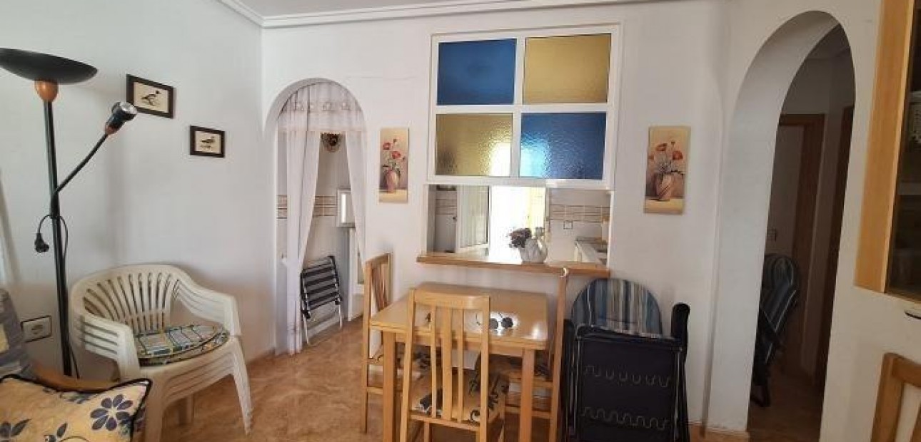 Sale - Bungalow -
Torrevieja - Torretas