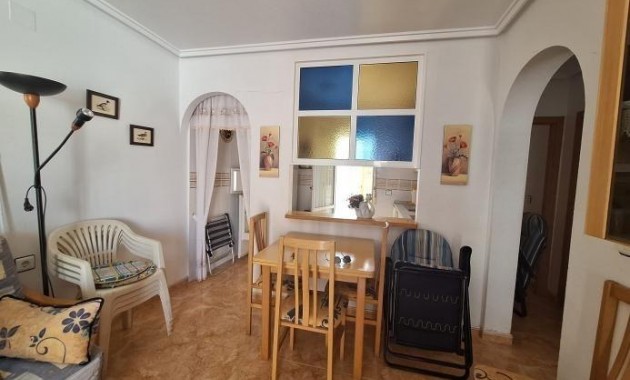 Herverkoop - Bungalow -
Torrevieja - Torretas