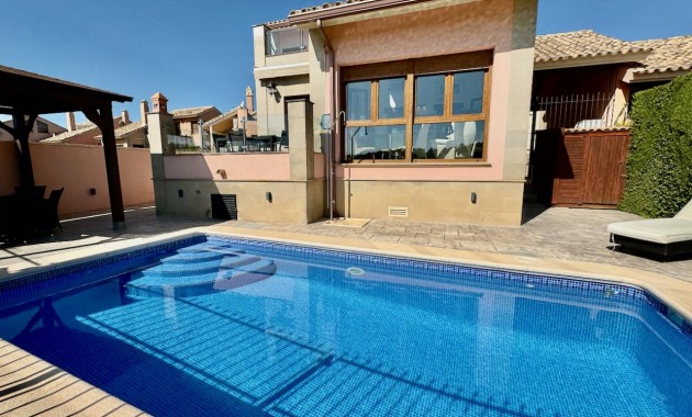 Sale - Villa -
Algorfa - La Finca Golf Resort