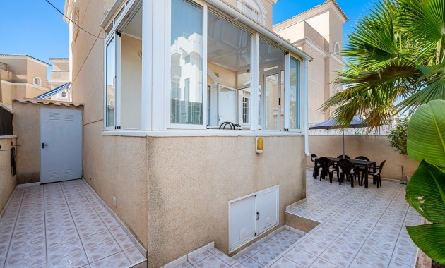 Sale - Villa -
Orihuela - Los Altos