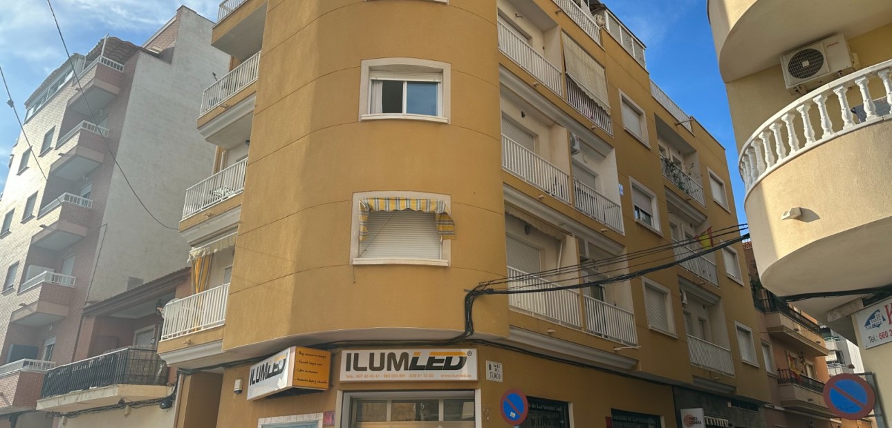 Sale - Apartment / flat -
Torrevieja - Acequion