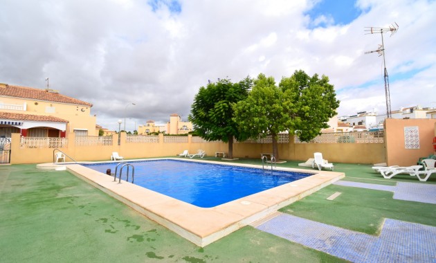 Herverkoop - Quad Villa -
Orihuela Costa - Playa Flamenca