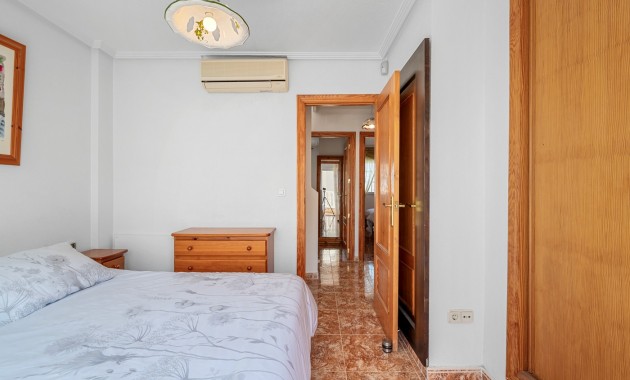 Sale - Villa -
Orihuela - Los Altos