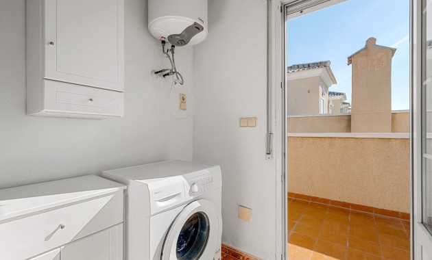 Sale - Villa -
Orihuela - Los Altos