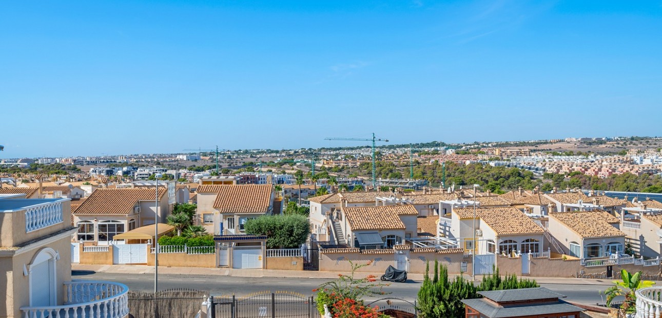 Herverkoop - Villa -
Orihuela - Los Altos