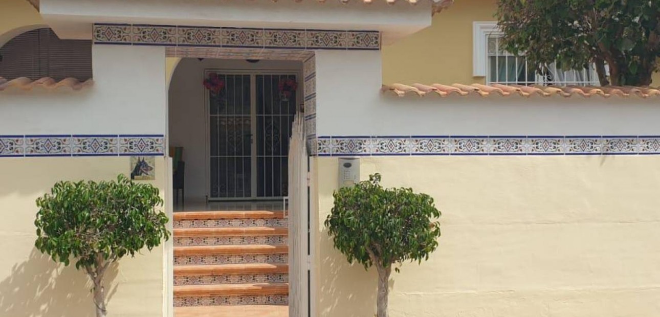 Venta - Villa -
Ciudad Quesada - Dona Pepa